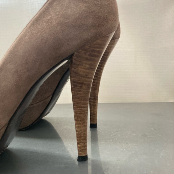 Stuart Weitzman Light Brown Suede Platform Pumps Heels Size 6.5 - Picture 6 of 12